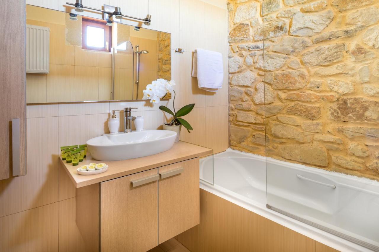 Olga'S Filoxenia - Villa Aladanos-Private Pool And Heated Jacuzzi Μαχαιροί Εξωτερικό φωτογραφία